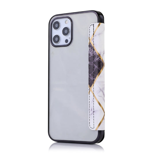 Horizontal flip leather case iPhone 11 Pro Max magnetic closure detail