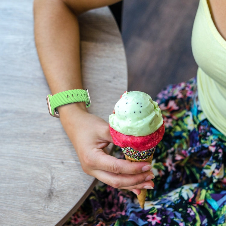 Solid color Twist Silicone Replacement Strap Watchband For Apple Watch Series, 7 41mm / 6 & SE & 5 & 4 40mm / 3 & 2 & 1 38mm, 7 45mm / 6 & SE & 5 & 4 44mm / 3 & 2 & 1 42mm