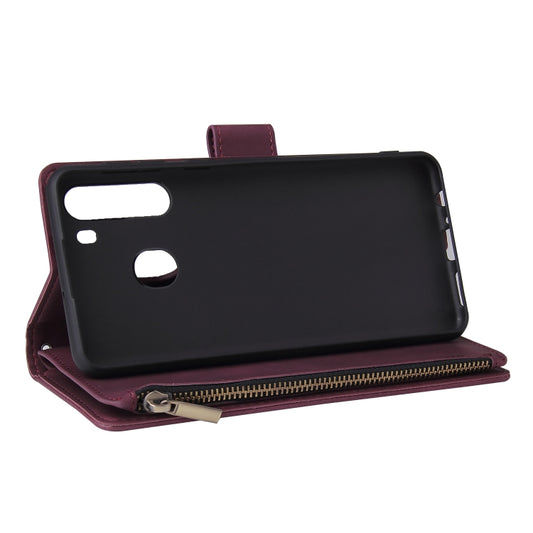 Galaxy Note10 leather flip wallet case displaying card storage and cash compartment