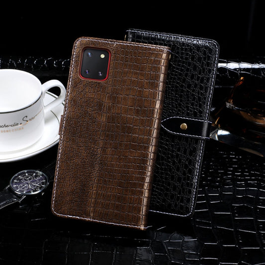 Horizontal flip wallet case with multiple card slot storage compartments