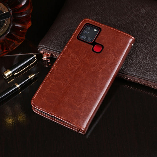 Genuine leather wallet case featuring multiple card slots and cash pocket