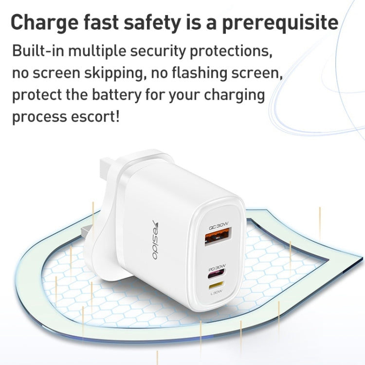 Chargeur de voyage Yesido YC51 30 W USB-C / Type-C + USB + 8 broches avec câble Type-C vers 8 broches de 1 m, prise britannique, YC51