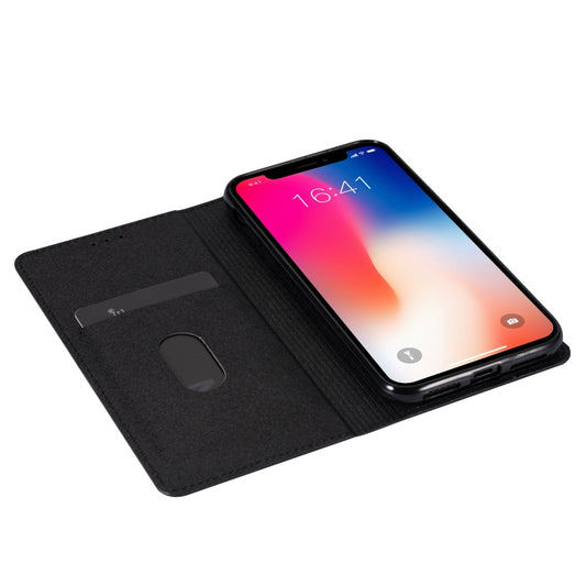iPhone XR case card slot storage showing capacity for multiple payment cards