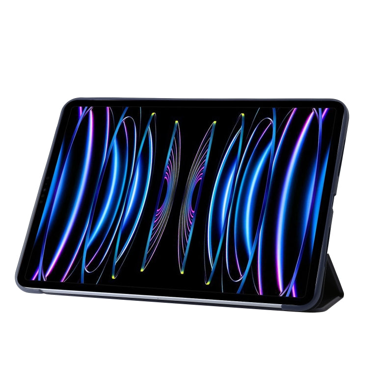 Étui à rabat en cuir pour tablette, trois volets, pour iPad Pro 13 (2024) et iPad Pro 11 (2024).