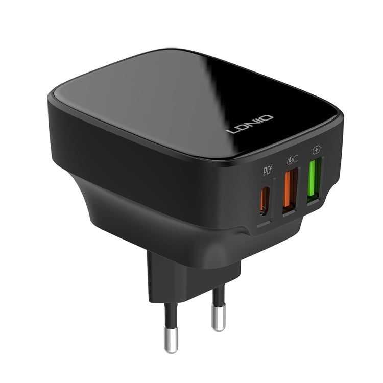 LDNIO Q334 32W Type-C + Dual USB Port Charger with 1m USB-C / Type-C to 8 Pin Data Cable, EU Plug, UK Plug, US Plug