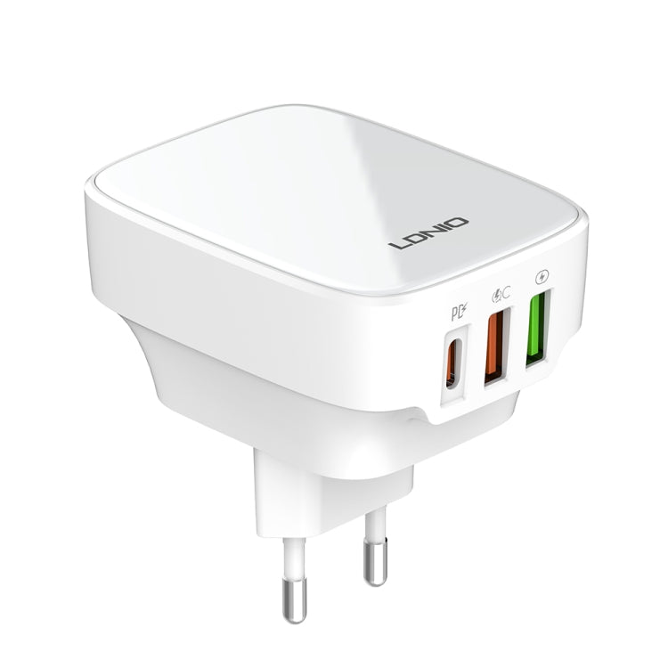 LDNIO Q334 32W Type-C + Dual USB Port Charger with 1m USB-C / Type-C to 8 Pin Data Cable, EU Plug, UK Plug, US Plug