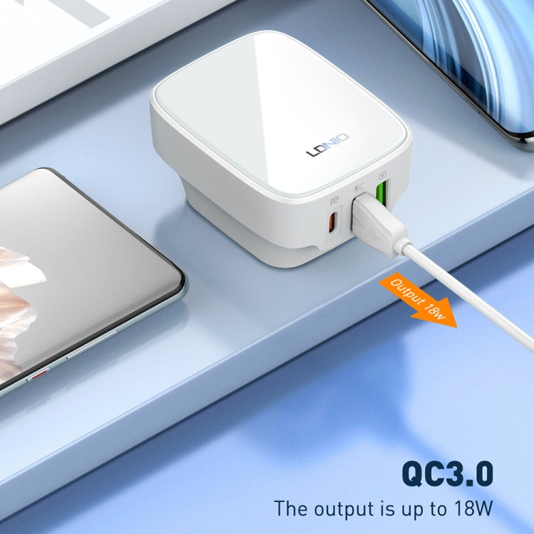LDNIO Q334 32W Type-C + Dual USB Port Charger with 1m USB-C / Type-C to 8 Pin Data Cable, EU Plug, UK Plug, US Plug