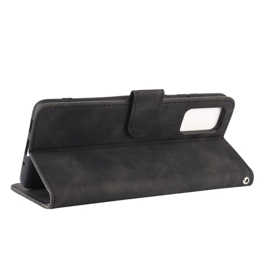 Magnetic buckle closure on Galaxy S20 Ultra leather wallet case with stand