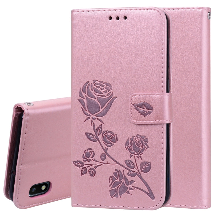 Étui à rabat horizontal en cuir PU avec motif rose en relief pour Galaxy A10, avec support, emplacements pour cartes et portefeuille. Pour Samsung Galaxy A10